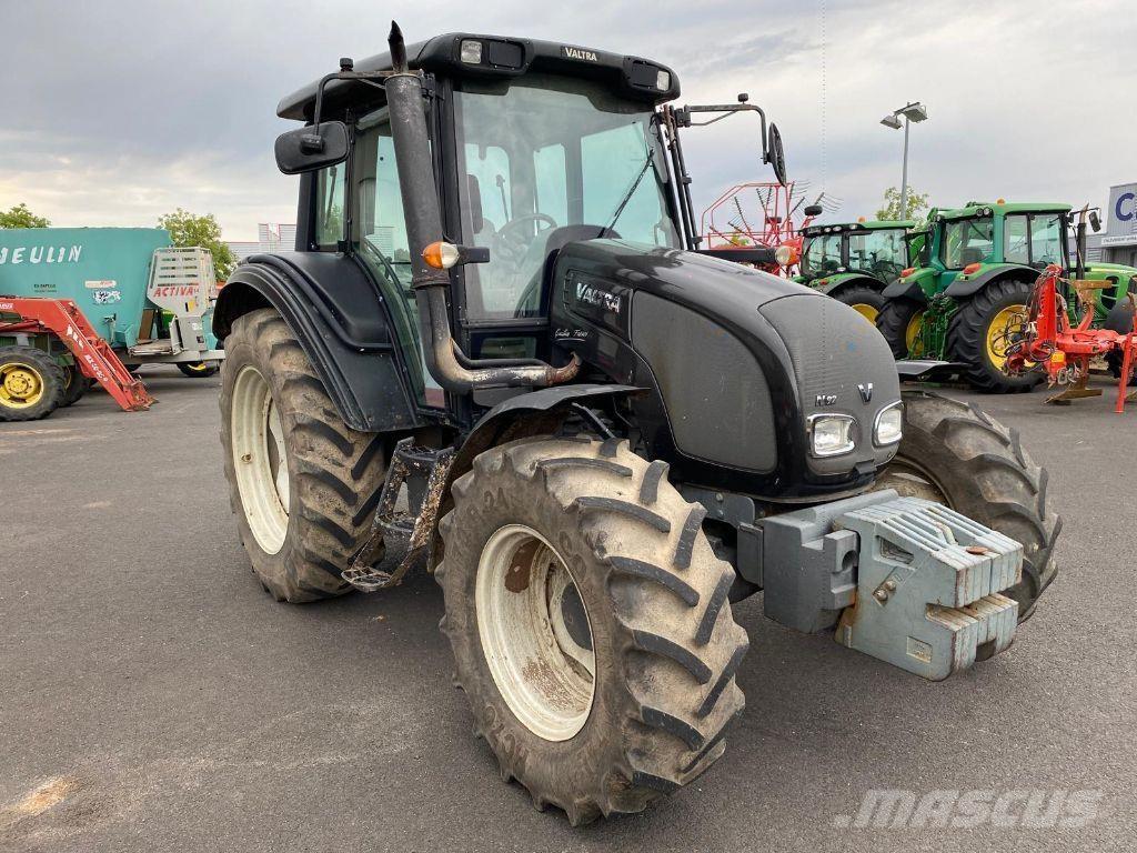 Valtra N92 HITECH Trattori