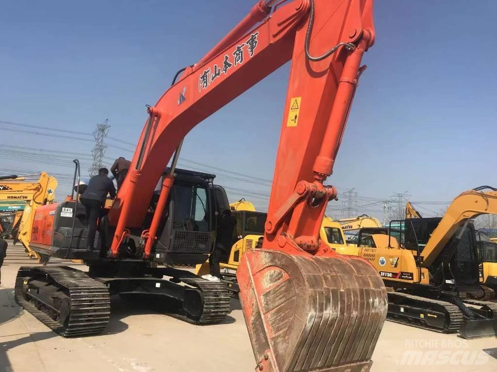 Hitachi 240-3 Escavatori cingolati