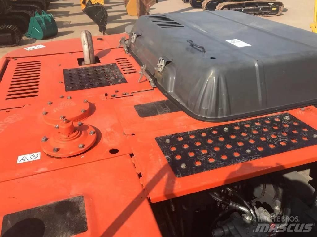 Hitachi 240-3 Escavatori cingolati