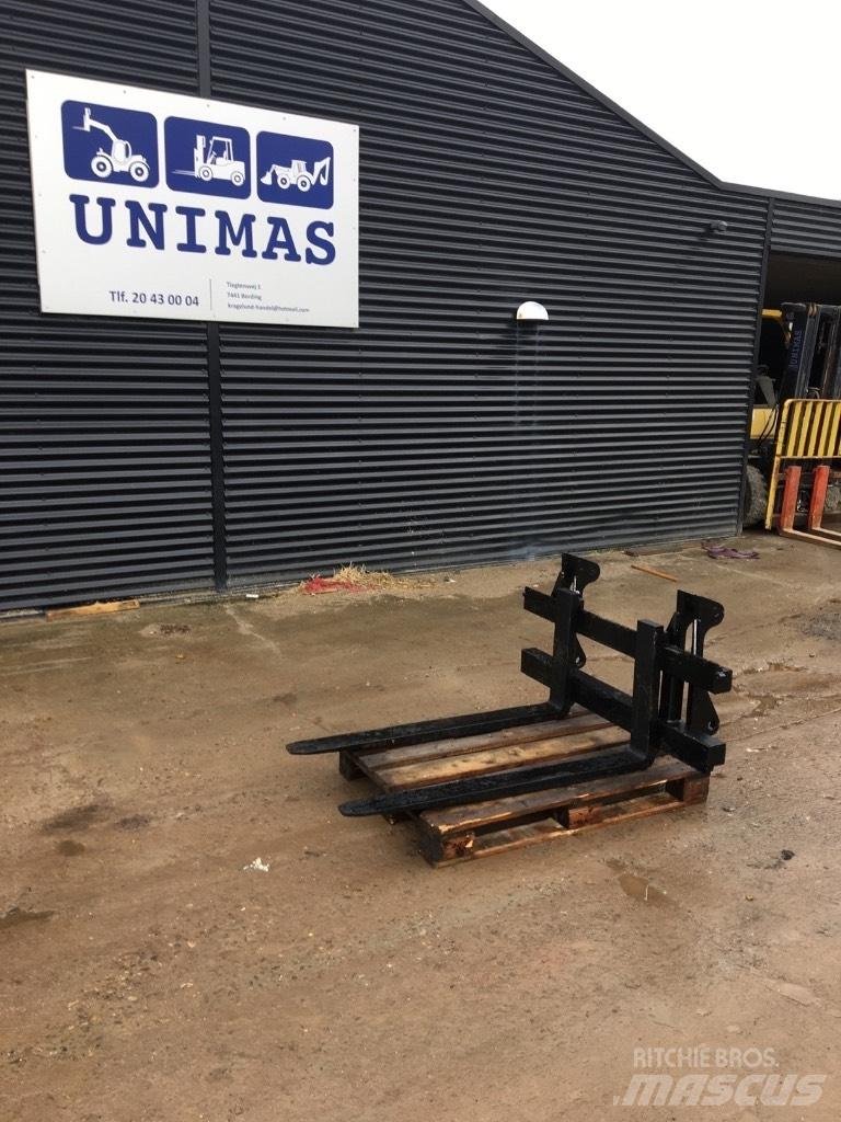  SE AB Terex TL65-80 Forche