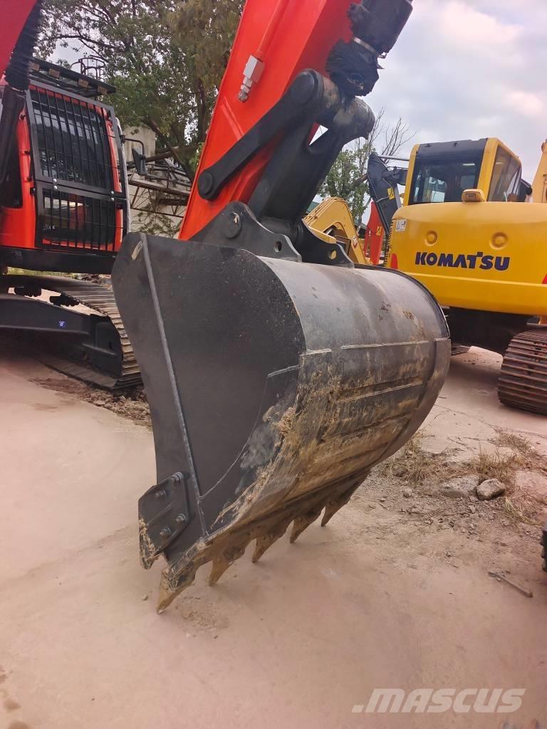 Doosan DX 225 LCA Escavatori cingolati