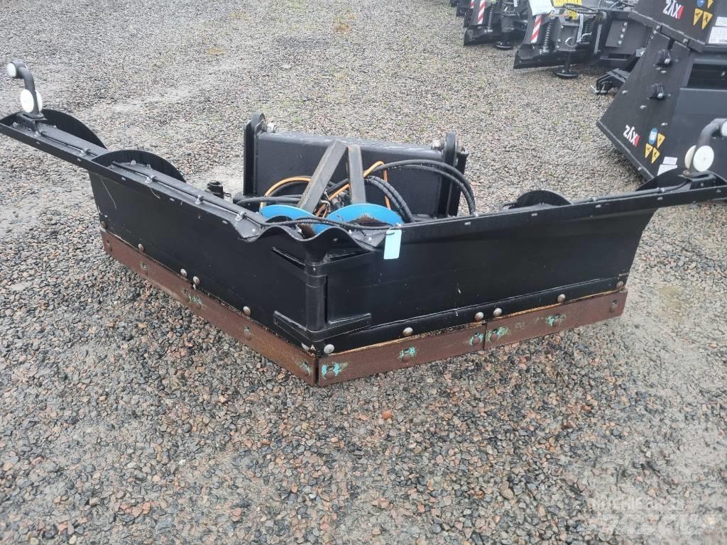 SE Equipment  Vikplog Aratri