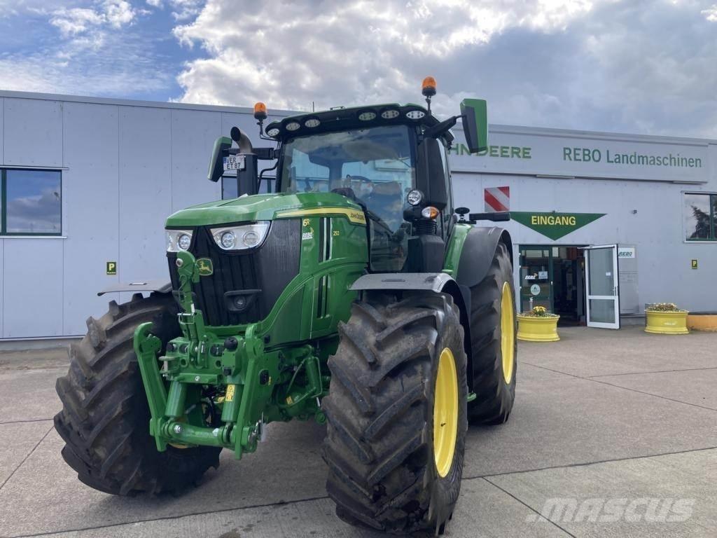 John Deere 6R 250 Trattori