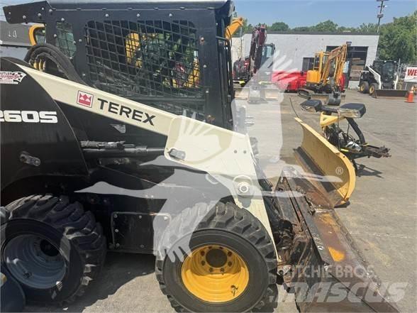 Terex R260S Mini Pale Gommate