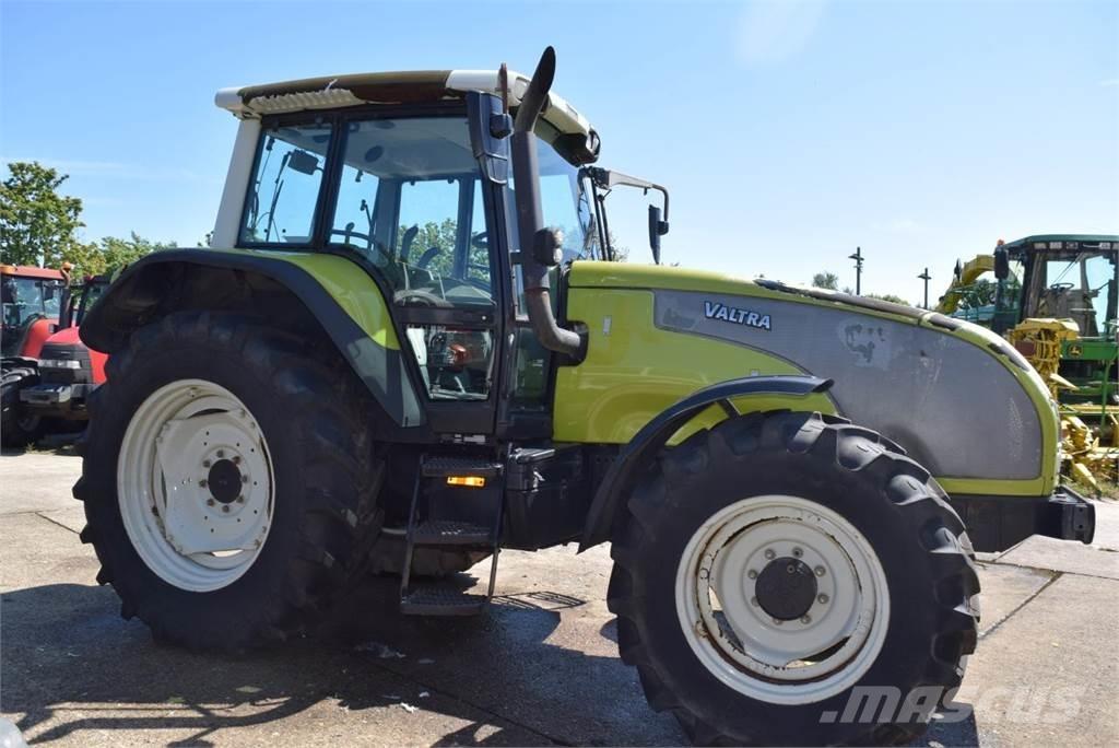 Valtra T120 Trattori