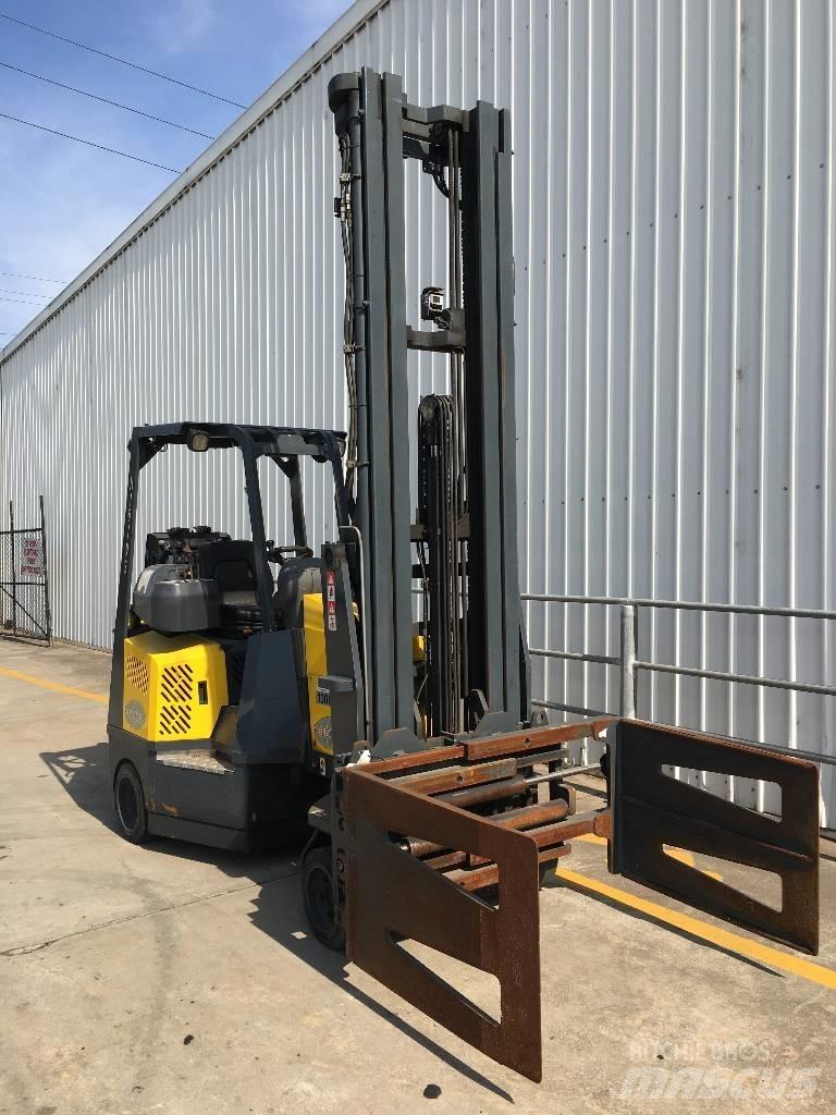 Aisle-Master 20S Elevatore passaggio stretto