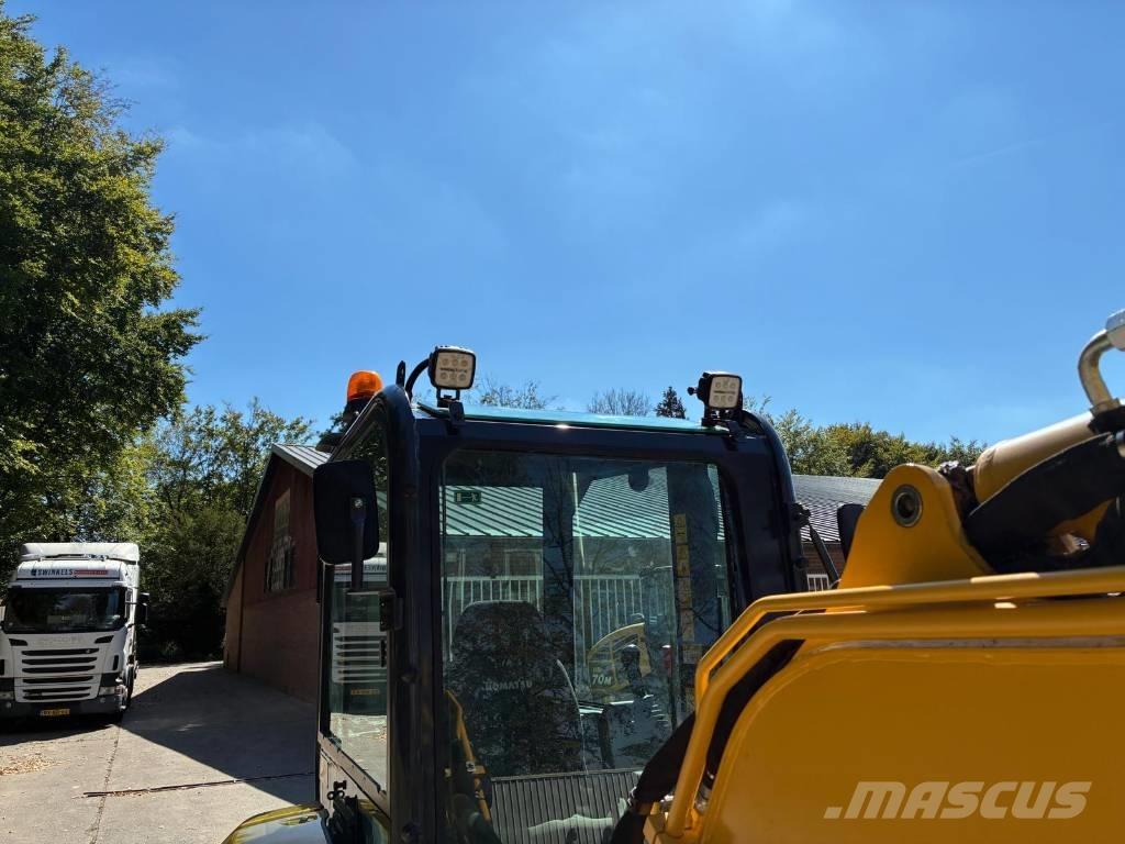 Komatsu PC26MR-5 Miniescavatori