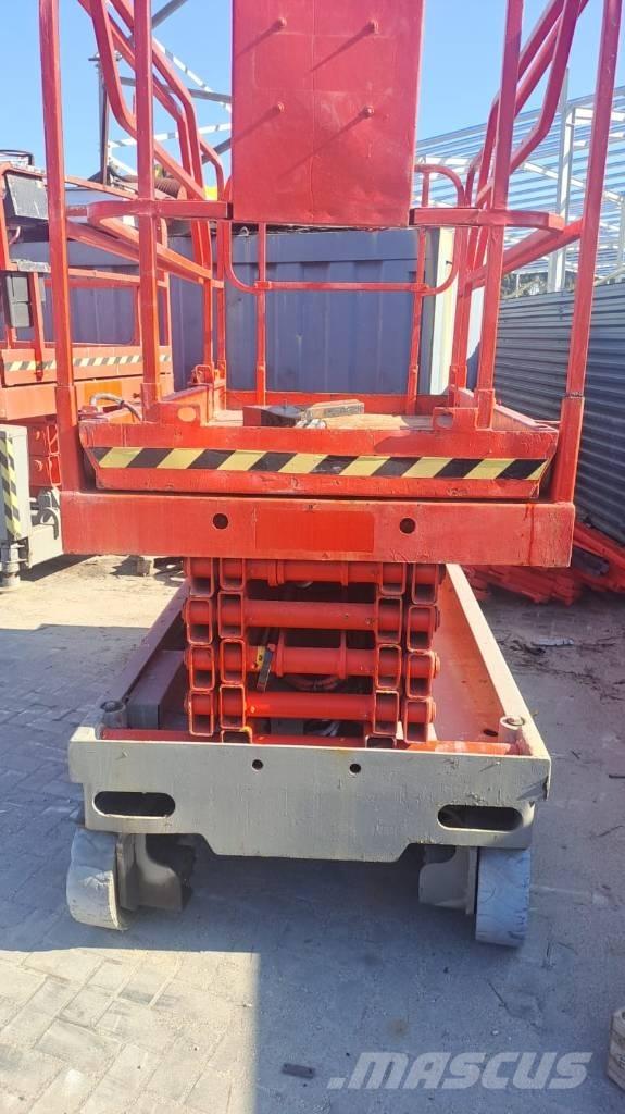 Haulotte Compact 12 Piattaforme a pantografo