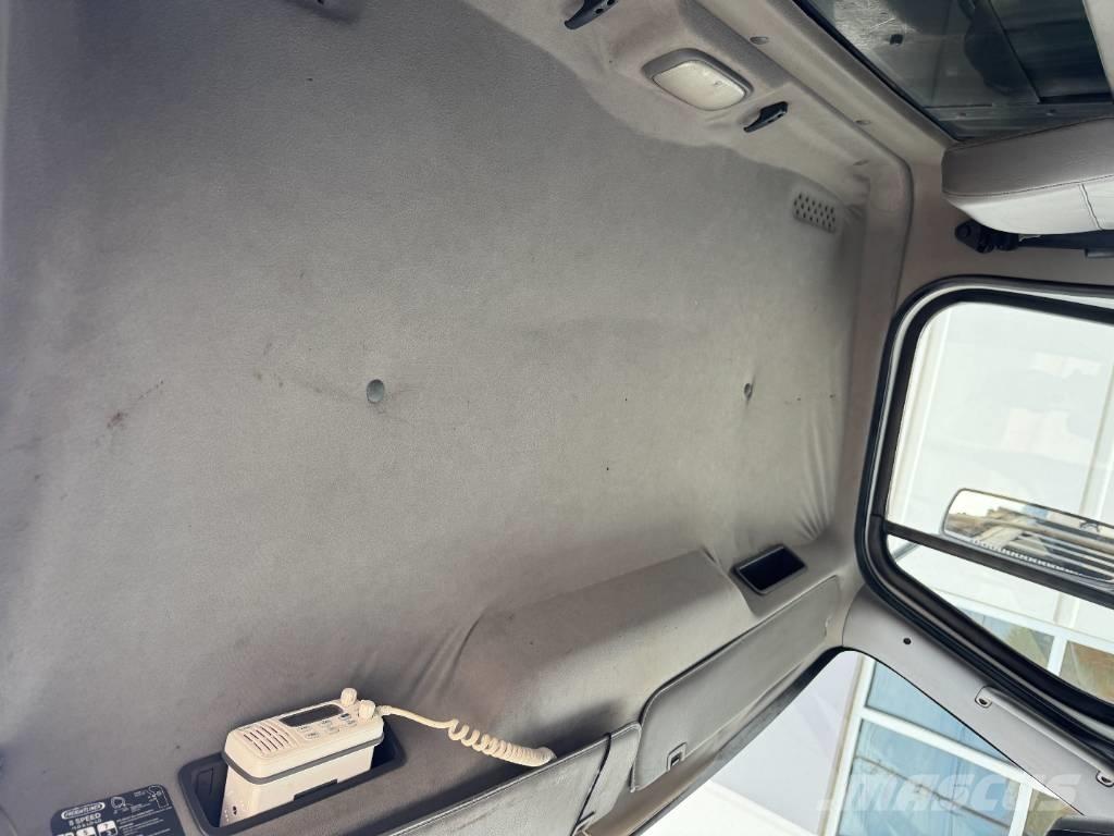 Freightliner M2 Camion ribaltabili