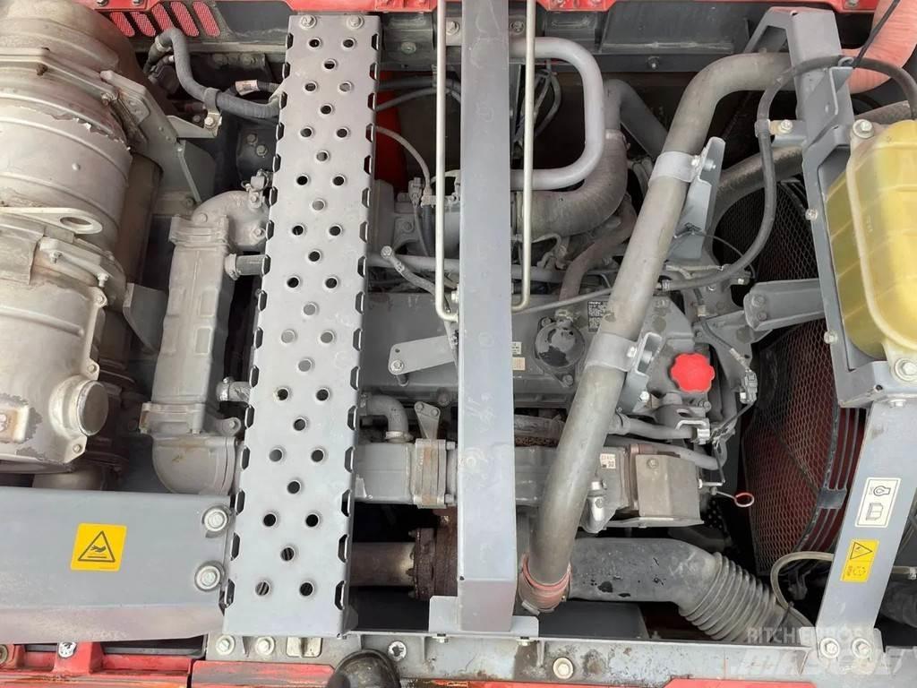 Hitachi ZX300LC-6 Escavatori cingolati