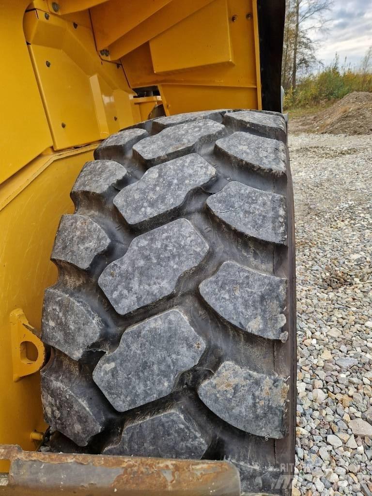 Volvo L 150 H Pale gommate