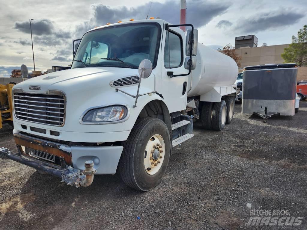 Freightliner M2-106 Autocisterne