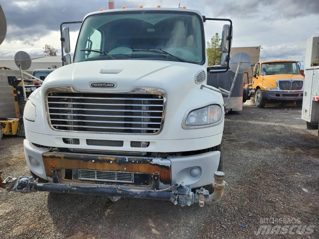 Freightliner M2-106 Autocisterne