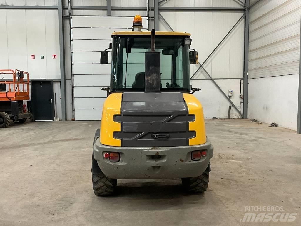 Volvo L 25 F Pale gommate