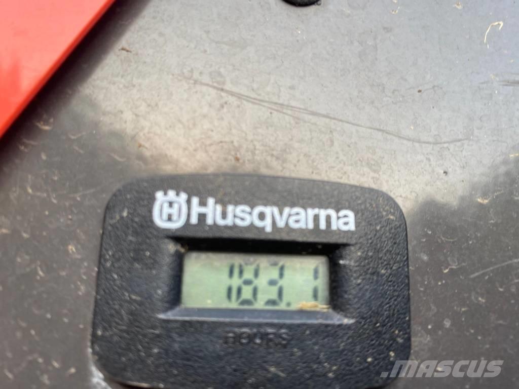 Husqvarna P 525 D Trattorini tagliaerba