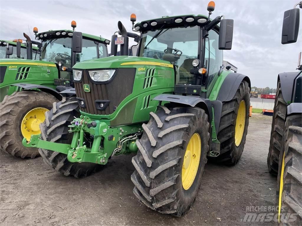 John Deere 6215R Trattori
