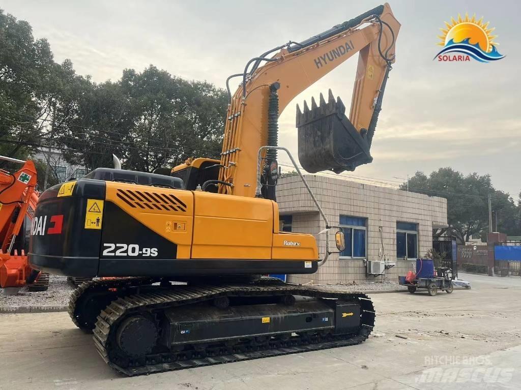 Hyundai R220-9S Escavatori gommati