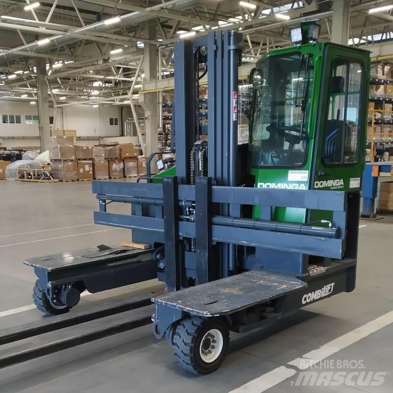 Combilift C 4000 L Carrello elevatore retrattile a 4 vie