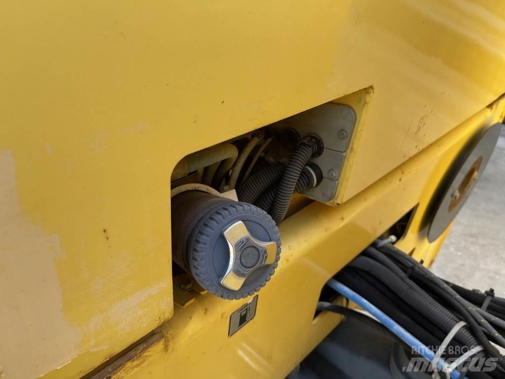 Bomag BW 151 AD-2 Rulli a doppio tamburo