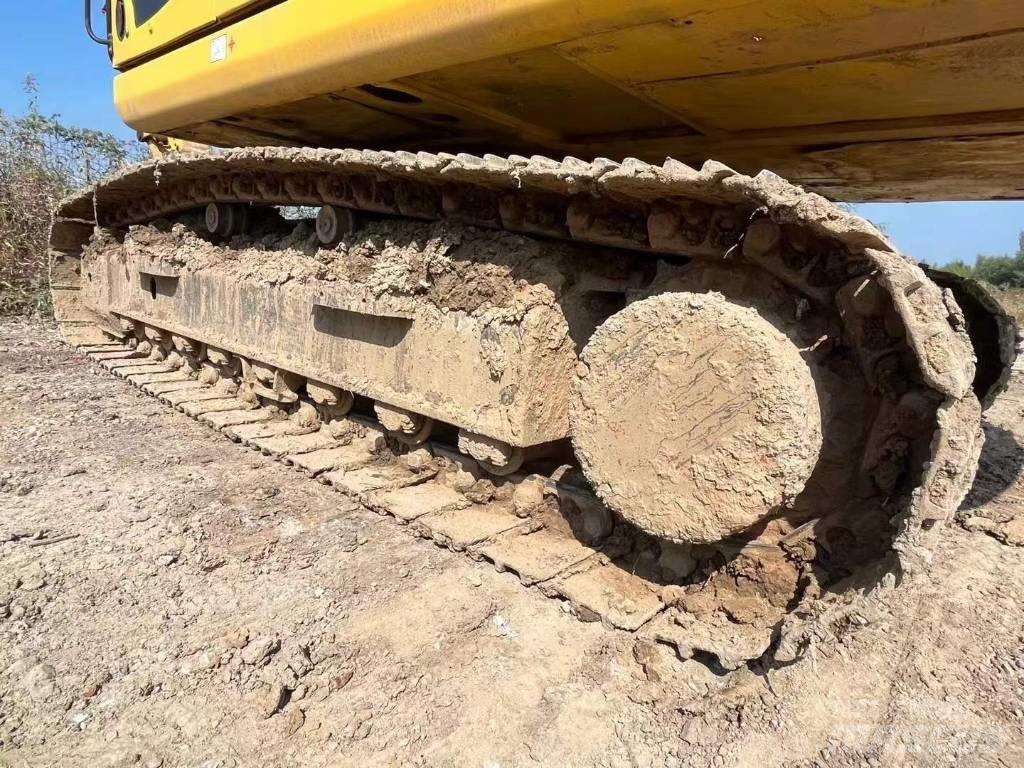 Komatsu PC 220 Escavatori cingolati