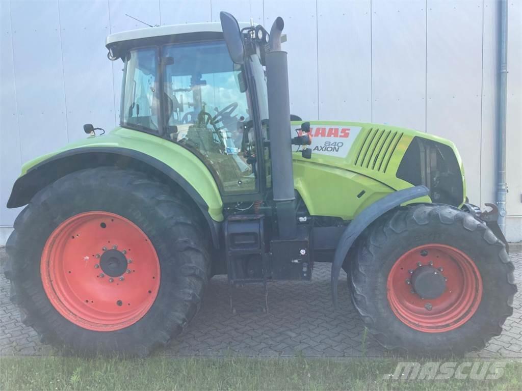 CLAAS AXION 840 Trattori