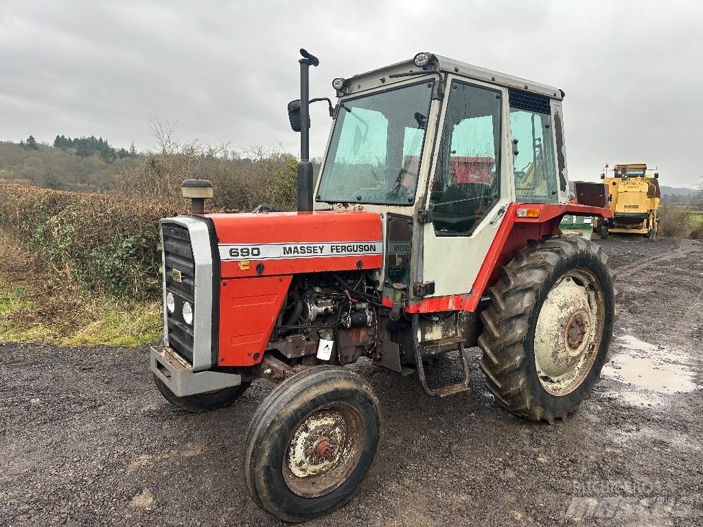 Massey Ferguson 690 Trattori
