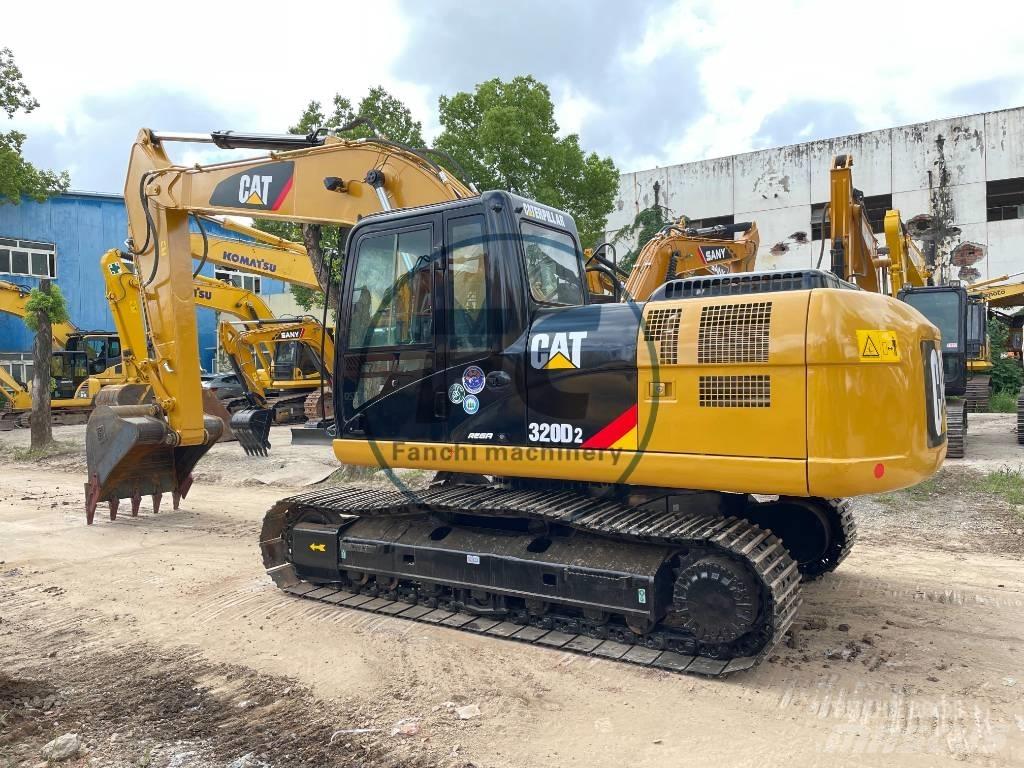 CAT 320 D 2 Escavatori medi 7t - 12t