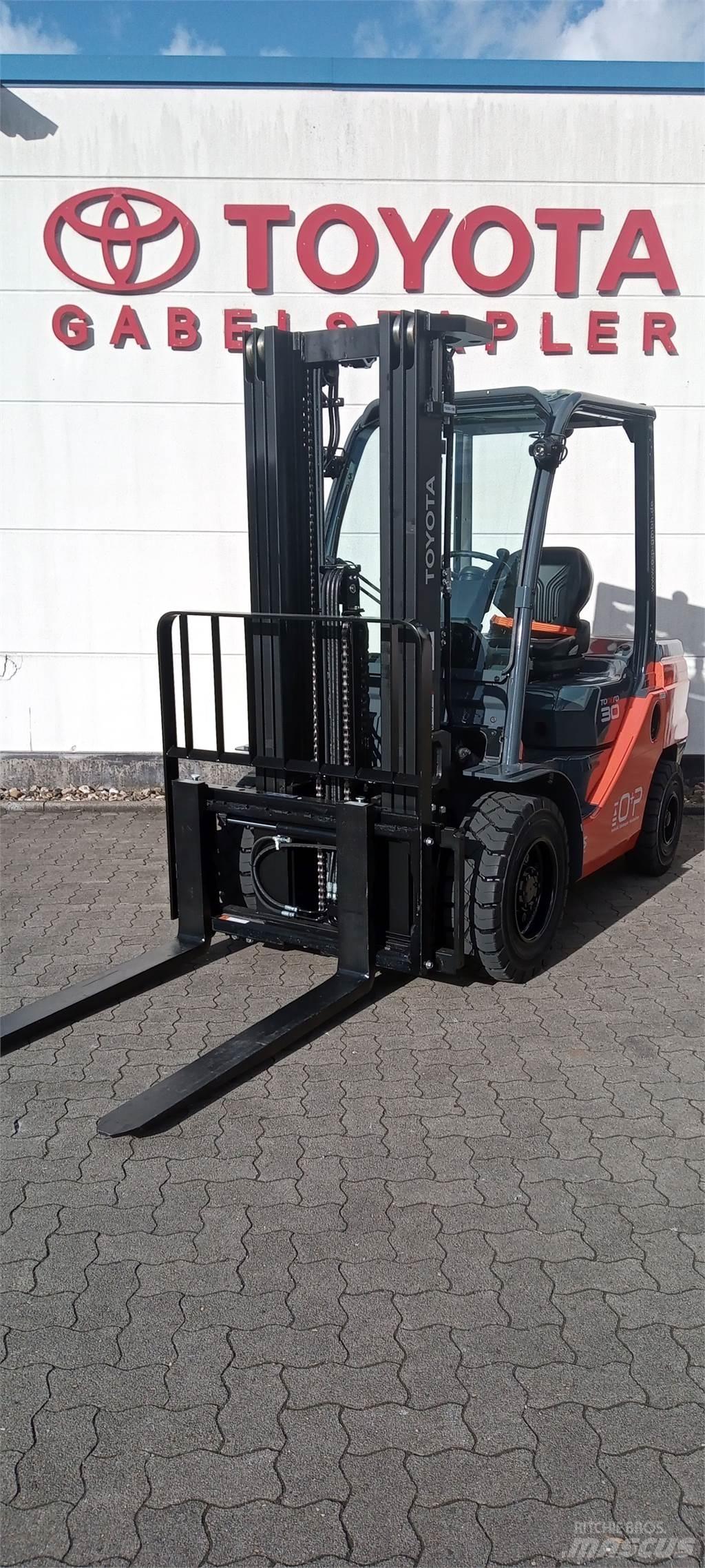 Toyota 52-8FDF30 Carrelli elevatori diesel