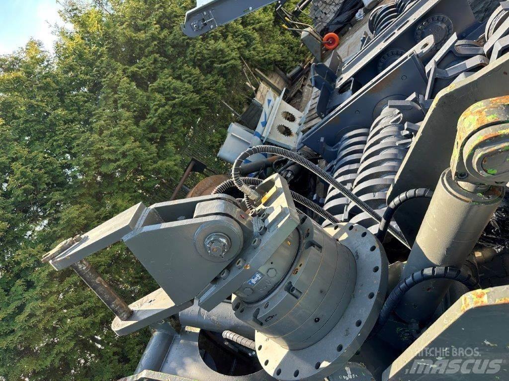 Sennebogen 735 M Movimentazione rifiuti