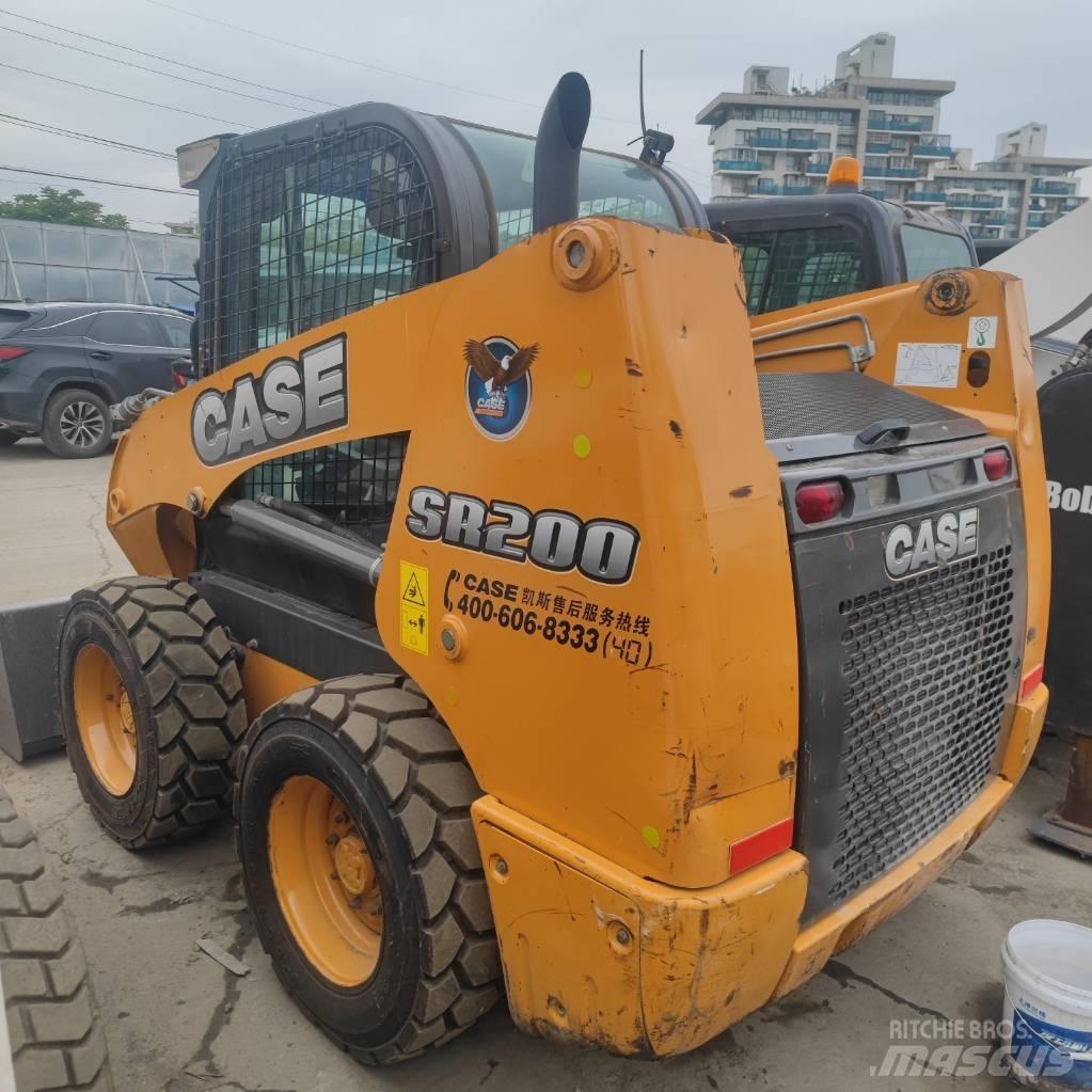 CASE SR 200 Mini Pale Gommate