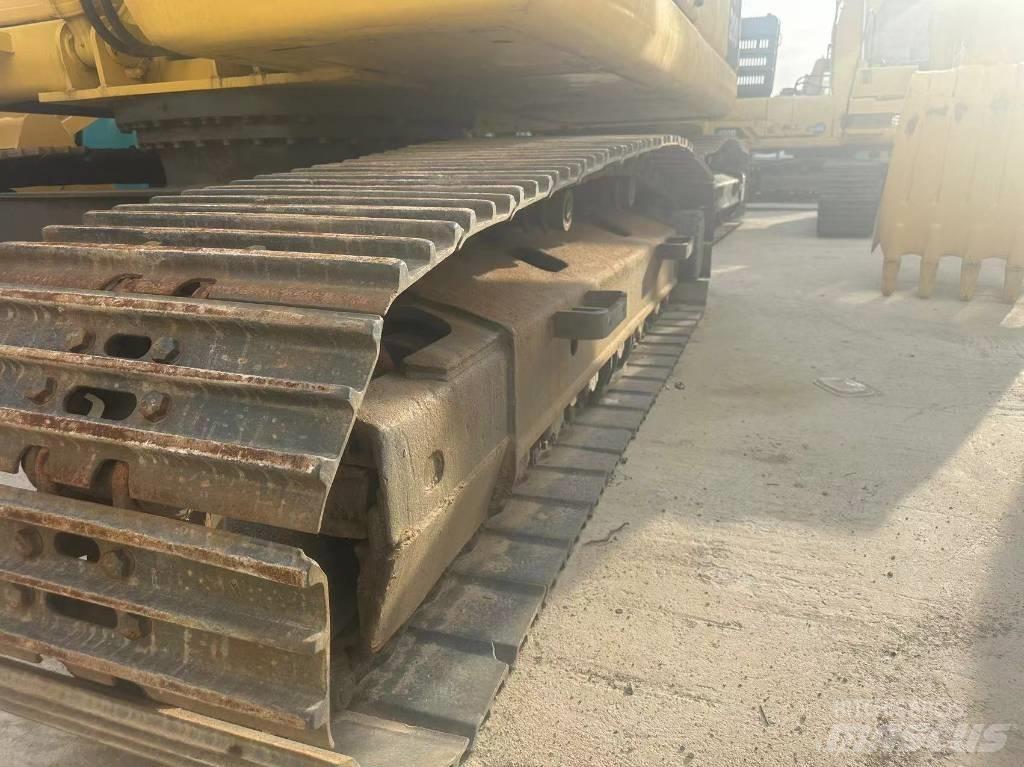 Komatsu PC 200 LC-7 Escavatori cingolati