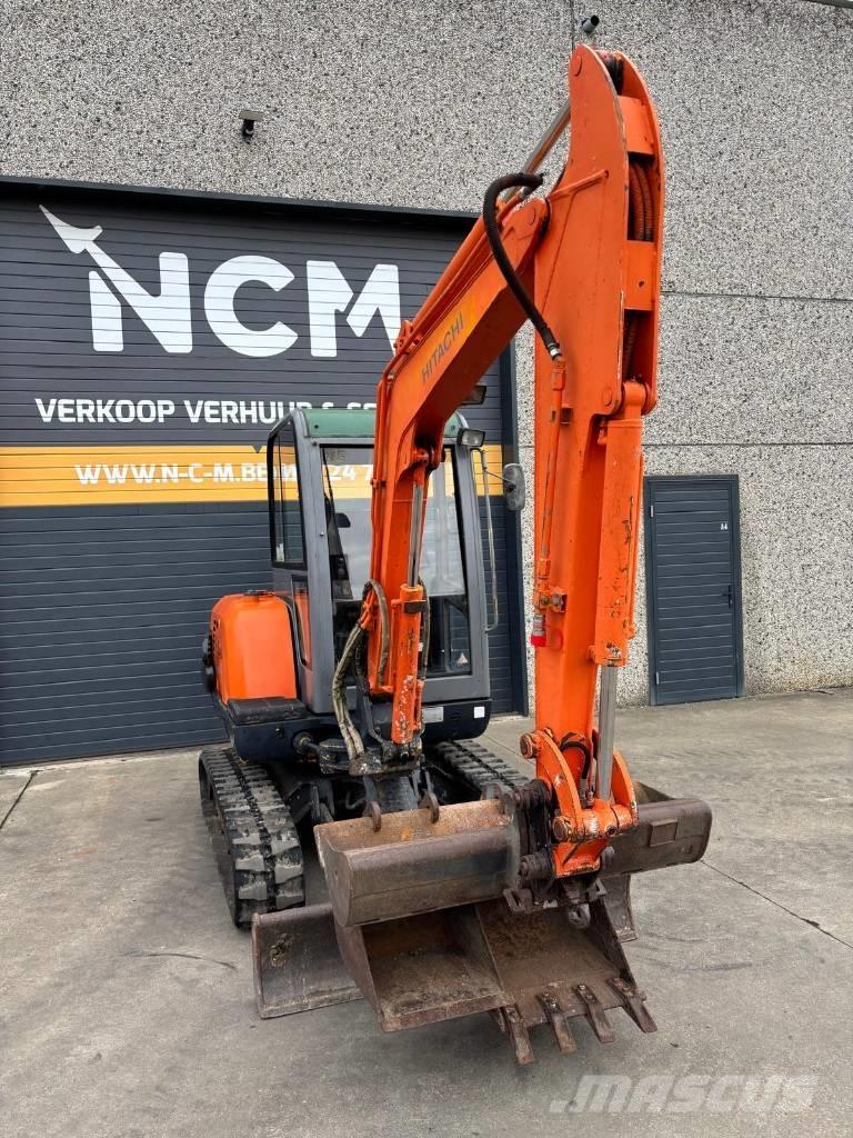 Hitachi ZX 30 Miniescavatori
