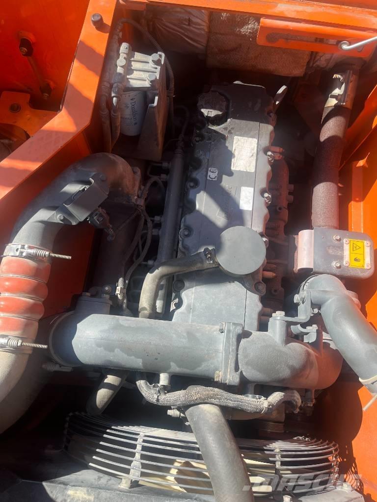 Doosan 235 LCR Escavatori cingolati