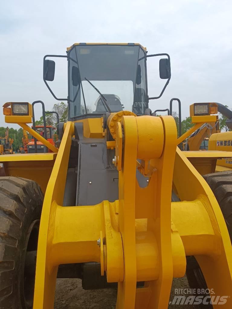 Komatsu WA 380 Pale gommate