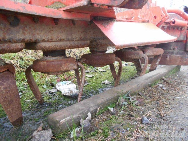 CLAAS Quadrant 1150 Presse quadre