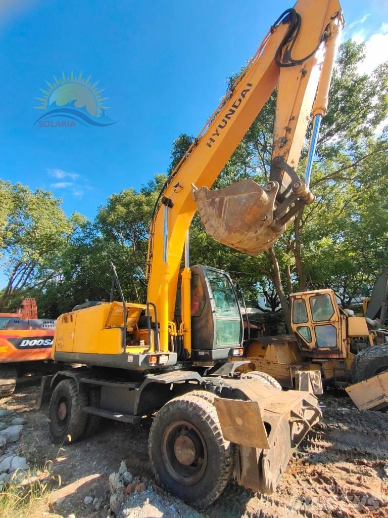 Hyundai R210W-7 Escavatori gommati