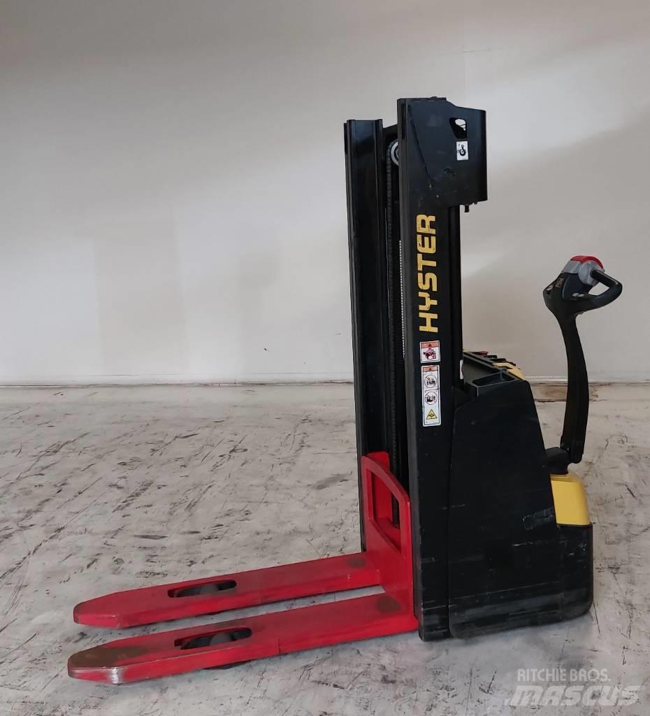 Hyster S 1.0 Transpallet uomo a terra