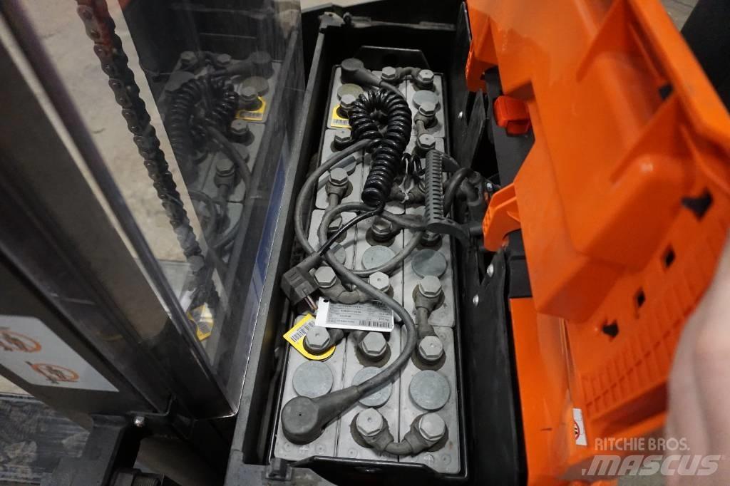 Toyota SWE100 Transpallet uomo a terra