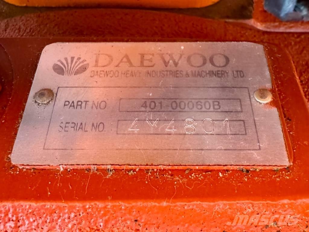 Doosan SOLAR 210W Escavatori gommati