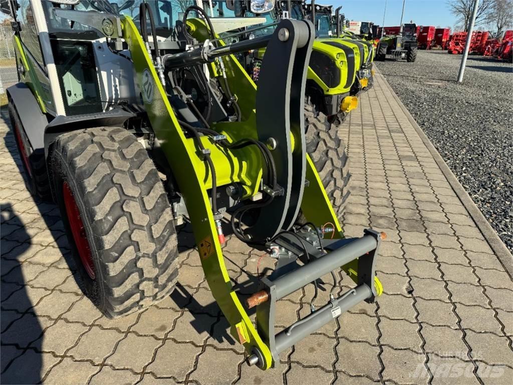 CLAAS Torion 530 Pale gommate