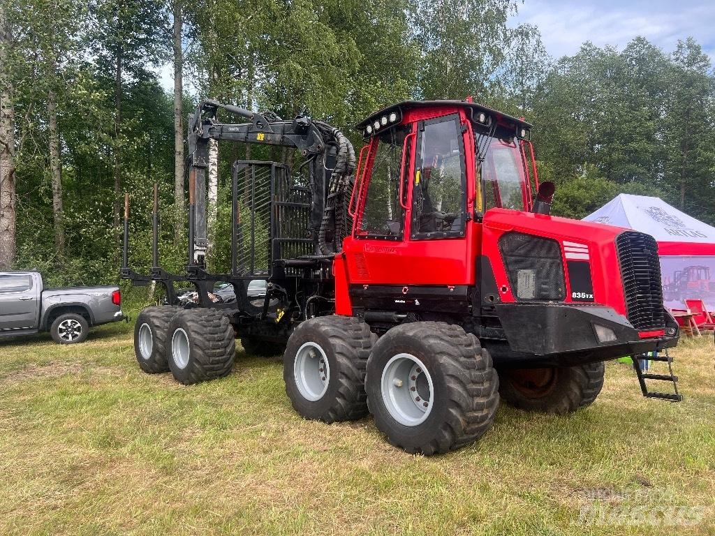 Komatsu 835 Forwarder
