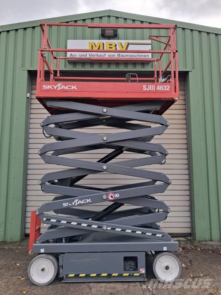 SkyJack SJ III 4632 Piattaforme a pantografo