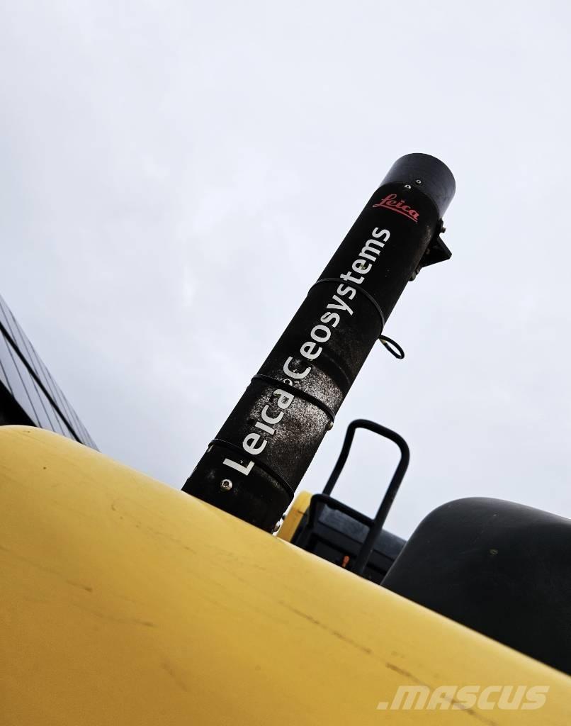 Komatsu HB 215 LC Escavatori cingolati