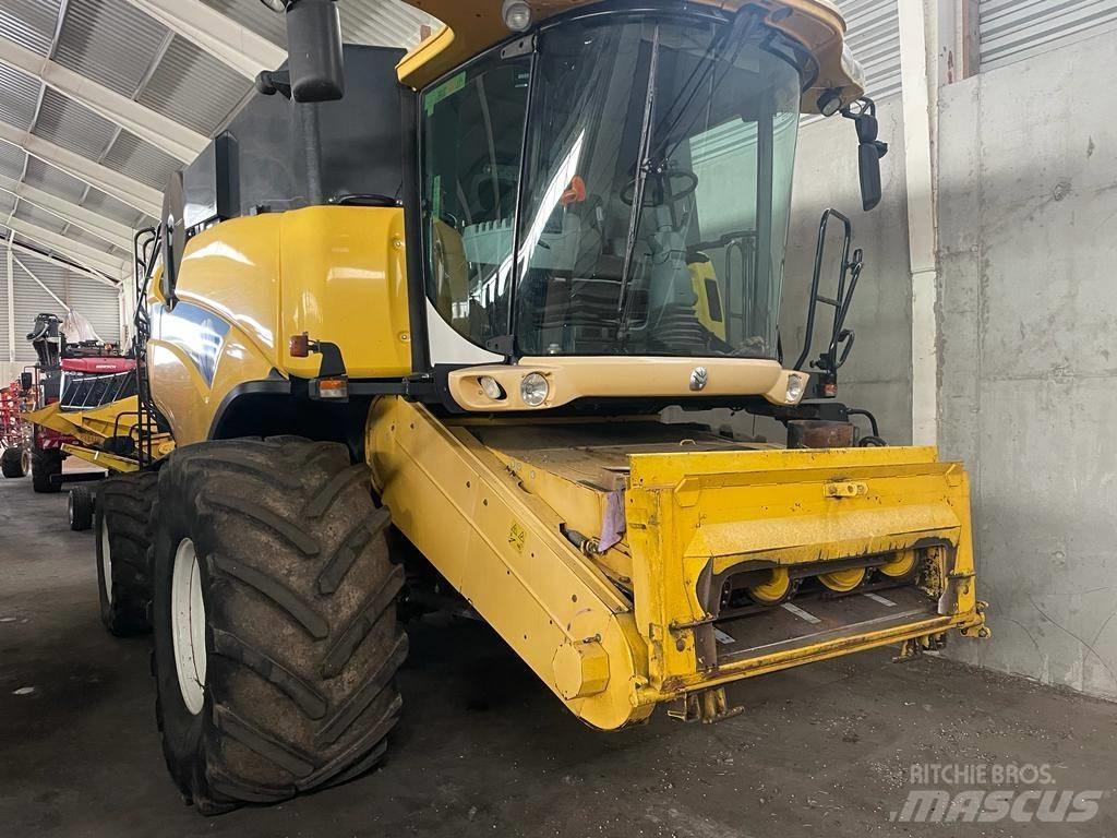 New Holland CX 820 Mietitrebbiatrici