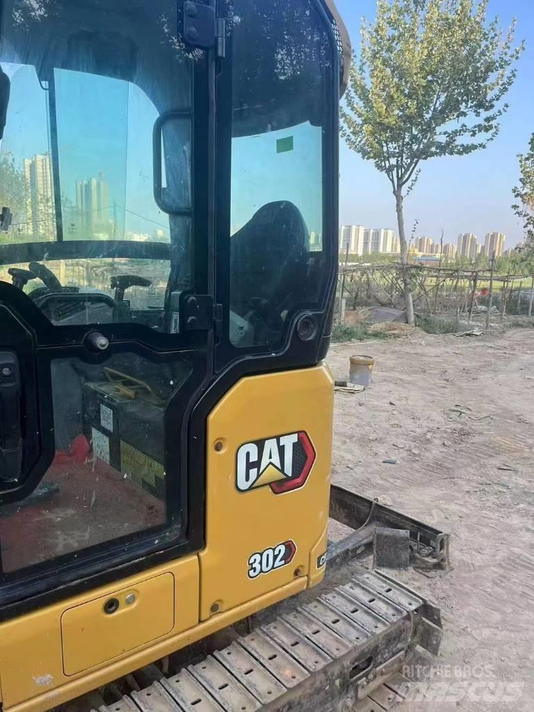 CAT 302 Miniescavatori