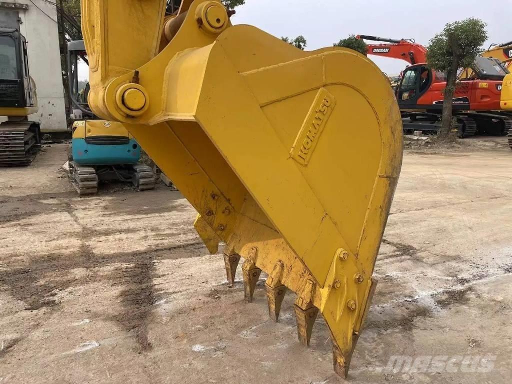 Komatsu PC240-8 Escavatori cingolati