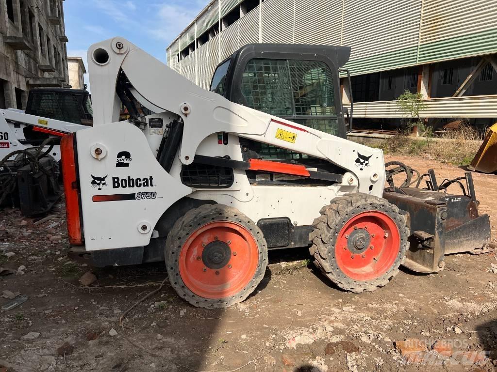 Bobcat S750 Mini Pale Gommate
