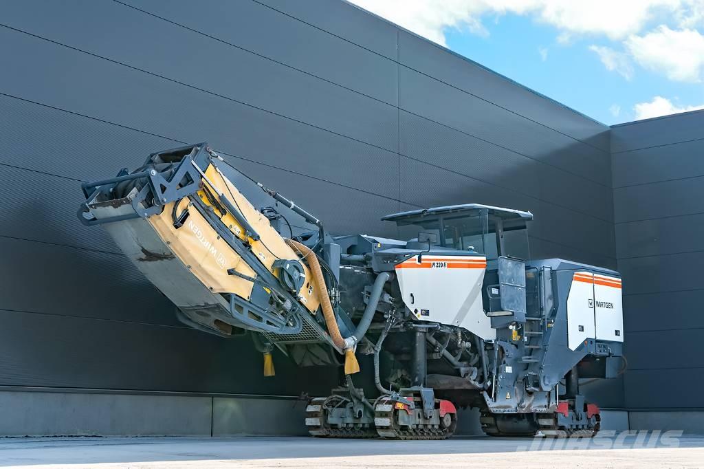 Wirtgen W 220 FI Fresa a freddo per asfalto
