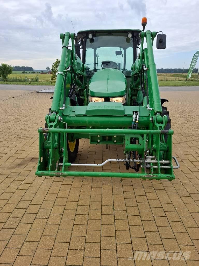 John Deere 5100M Trattori