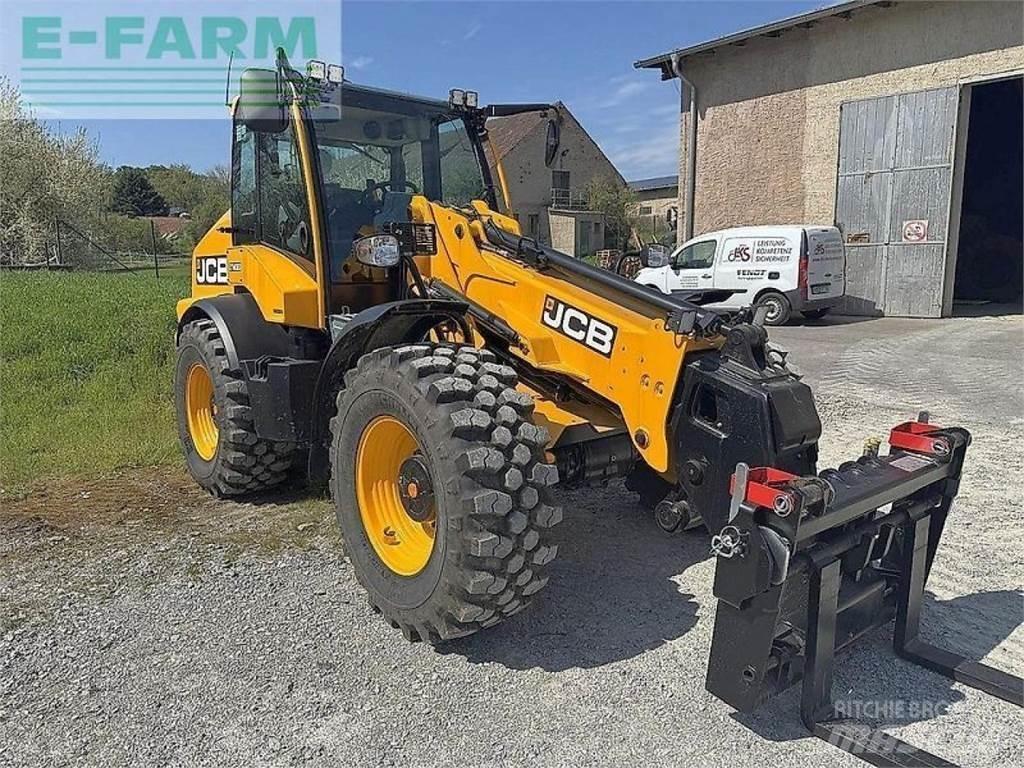 JCB tm 320 agri Pale gommate